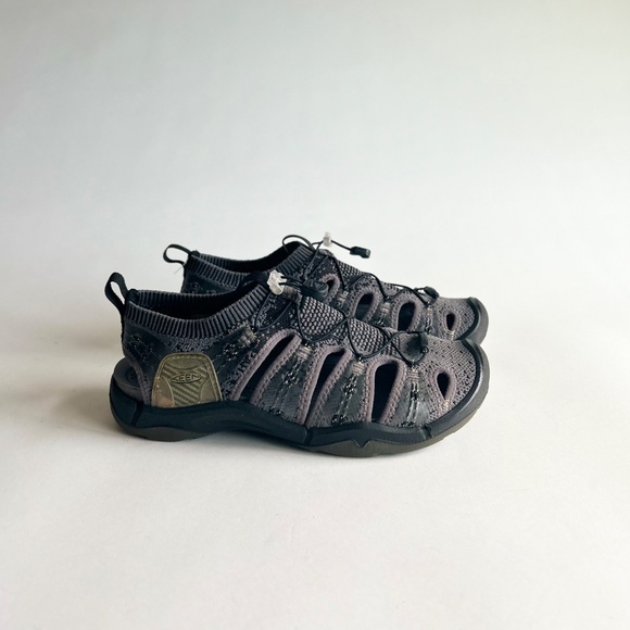Keen Grey Black Textile Rubber Outsole Sneakers Sandals size 9 - Picture 2 of 14